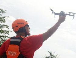 Tim SAR Gabungan Gunakan Drone Cari Balita yang Terseret Arus di Babatan Surabaya
