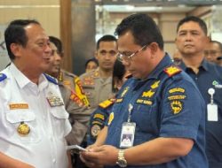 Wamenhub Kunjungi Pelabuhan Bakauheni Monitoring Posko Angkutan Nataru 2024/2025