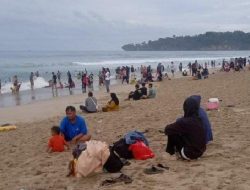 Wisatawan Asal Bogor Terseret Ombak di Pantai Goa Langir, Sawarna