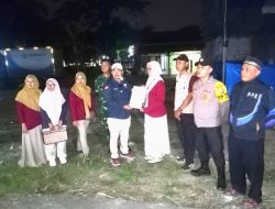 Anggota Polsek Jawilan Polres Serang Kawal Pergeseran Kotak Suara PSU Kabupaten Serang Pasca Pencoblosan