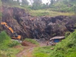 Diduga Belum Ada IUP Sehingga Ilegal, Lokasi Pertambangan Batu Cinagrog Memakai Alat Berat Breaker