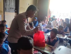 Satuan Pelayanan  pemulihan Gizi (SPPG) ngariung Iman  ngariung Aman polres  rutin  mendistribusikan 2.876 porsi Makan Giji gratis.