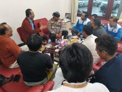 Kapolres Serang AKBP Condro Sasongko kembali melaksanakan kegiatan Ngariung Aman bersama puluhan buruh yang tergabung dalam Aliansi Serikat Pekerja Serikat Buruh (ASPSB) Kabupaten Serang.
