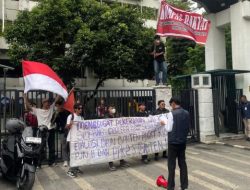 KOMPAS-R Demo Kementerian PU, Desak Ditjen Bina Marga Audit Proyek Simpang-Ciboleger & Copot Pejabat BPJN Banten