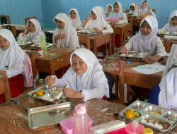 Ratusan Siswa SDN 1 Cidadap Sambut Program MBG Presiden