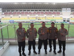 Kapolresta Serang Kota Pimpin Langsung Pengamanan Laga Adhyaksa FC vs Persikad Depok di Banten International Stadium