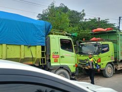 Satlantas polres serang laksanakan patroli antisipasi parkir liar dijalan raya serang -jakarta