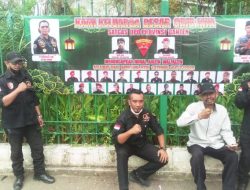 Satgas DPD GRIB Jaya Banten Pasang Spanduk Idul Fitri di Alun-Alun Rangkasbitung