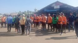 Pengelola Wisata Pantai Bagedur Bersama UPTD SDA Banten ‎Gelar Aksi Bersihkan Sampah