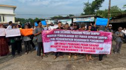 Protes Memuncak di Pasar Sampay, Gate Parkir Dipaksa Berhenti Sementara