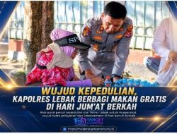 Jum’at Berkah, Kapolres Lebak Bagikan Makan Gratis kepada Warga di Rangkasbitung