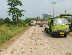 Ceceran Tanah di Jalan Raya Cikande–Rangkasbitung Km 14,5 Dikeluhkan Warga, LSM NIL Desak Tindak Pengelola Galian