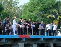 Sambut Hari Bhayangkara ke-80, Polda Banten dan Forkopimda Laksanakan Tabur Bunga di Laut Merak