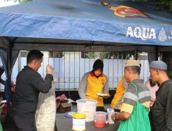 Wujud Kepedulian, Kapolres Lebak Rutin Laksanakan Jum’at Berkah Bagikan Makanan Gratis ke Warga