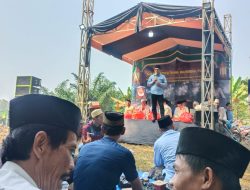 Kepala Desa Cilayang dan Perades Hadiri Giat Ngembang Haol di TPU Ciiyul