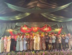 Penuh Khidmat dan Meriah, Putri Kepala Desa Pajagan Sajira Resmi Dipersunting