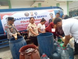 Kesigapan Polri, Polsek Jawilan Polres Serang Salurkan 8.000 Liter Air Bersih ke Warga Desa Majasari