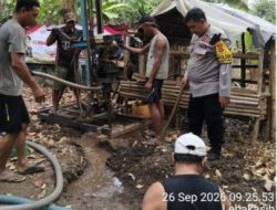 Polsek Curugbitung Cek Pemasangan Sumur Bor Merah Putih Presisi di Desa Lebak Asih, Bantu Warga Dapatkan Air Bersih