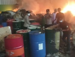 Gerak Cepat Polsek Jawilan dan Unit Damkar Padamkan Kebakaran Gudang PT. WPLI di Parakan