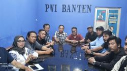 PWI BANTEN MURKA! WARTAWAN DIPUKULI OKNUM SAAT LIPUT AKSI – HP DIRAMPAS VIDEO DIHAPUS