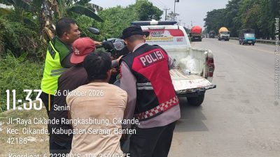Gerak Cepat, Polsek Cikande Polres Serang Tangani Lakalantas di Jalan Raya Cikande – Rangkasbitung